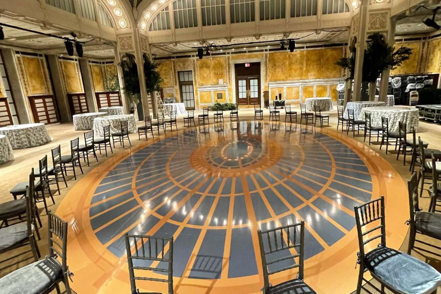 Elegant Round Dance Floor Wrap