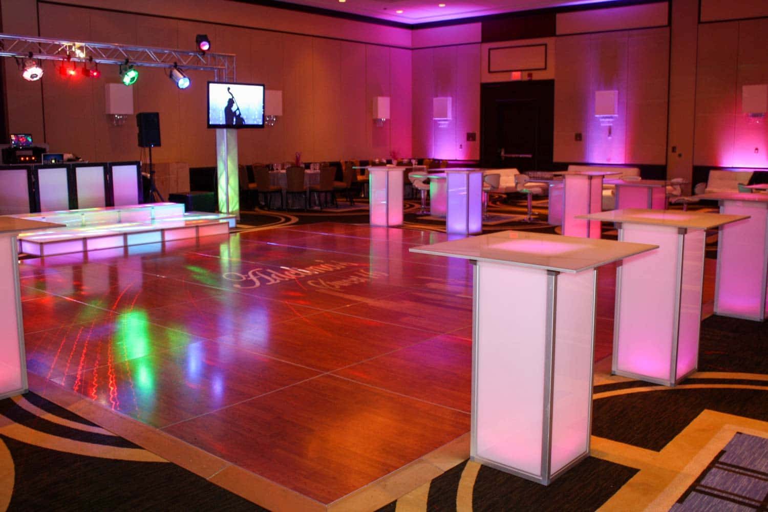 Wood-dance-floor-rentals-ct-ma-ri-ny-2